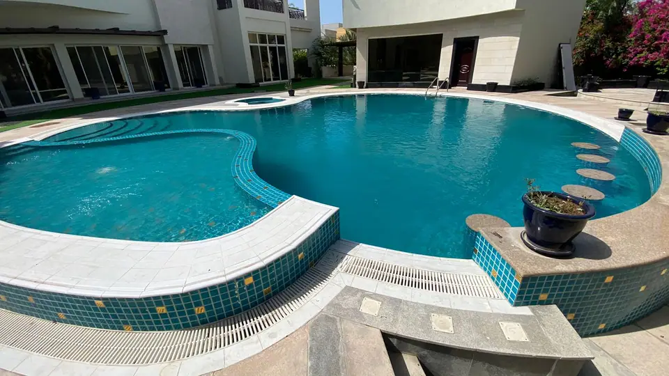 Pool mosaic tiling